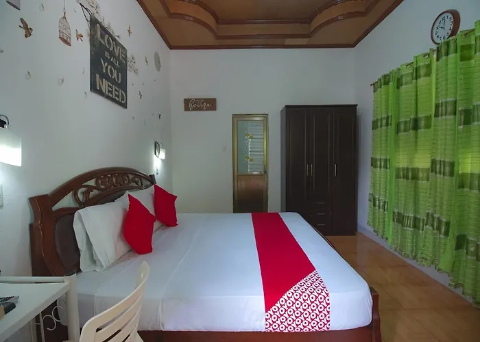 Oyo 771 Darius' Residences 3*