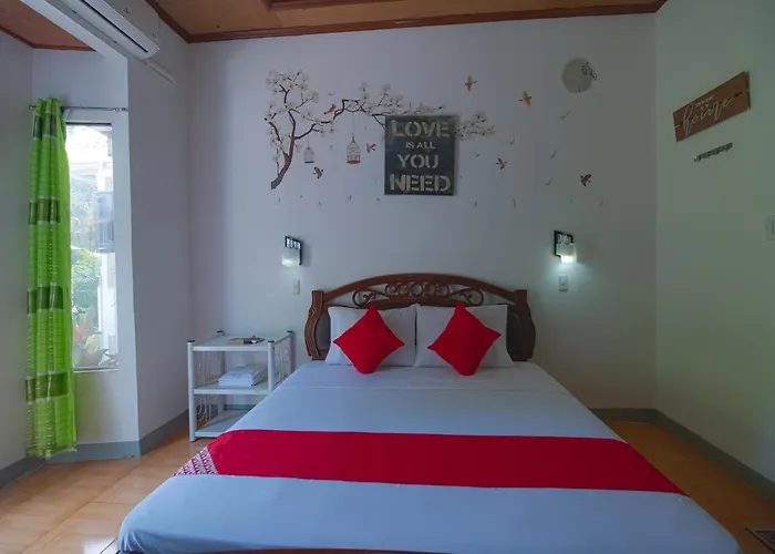 Hotel Oyo 771 Darius' Residences 3*