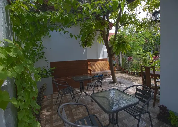 Oyo 771 Darius' Residences 3*
