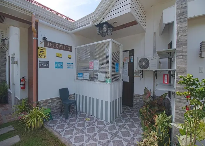 Oyo 771 Darius' Residences Hotel 3*